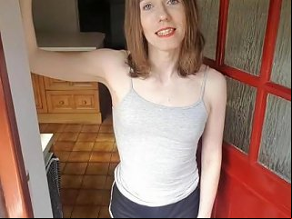 PORNHUB @ A Small-breasted Neighbor Requires You To Give Oral Sex In A Close-up View